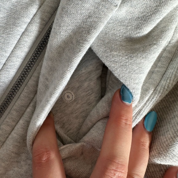 Lululemon scuba full zip - Picture 3 of 3